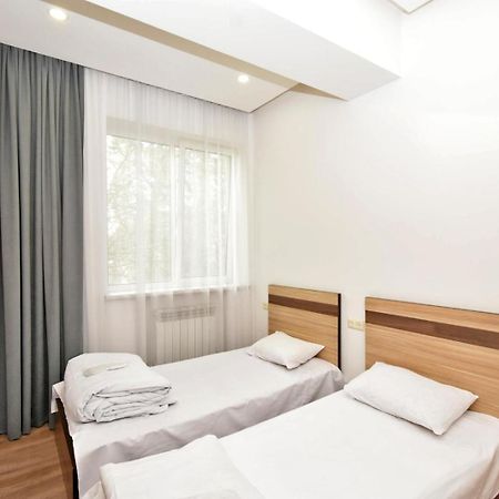 Rent Inn Yerevan On Chaykovski Street 外观 照片