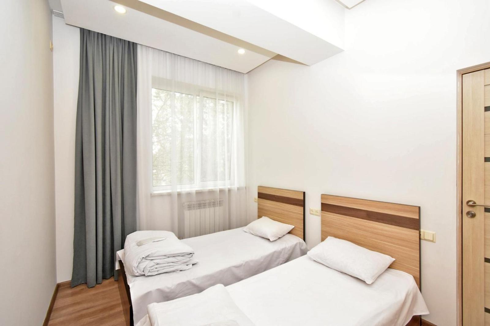 Rent Inn Yerevan On Chaykovski Street 外观 照片